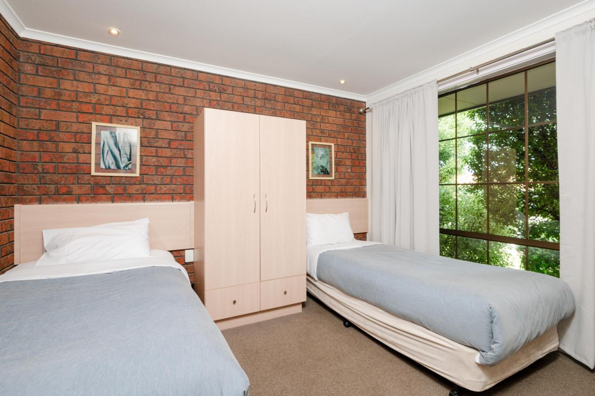 Bristol Hill Motor Inn&Peppa's Licensed Restaurant Maryborough Esterno foto