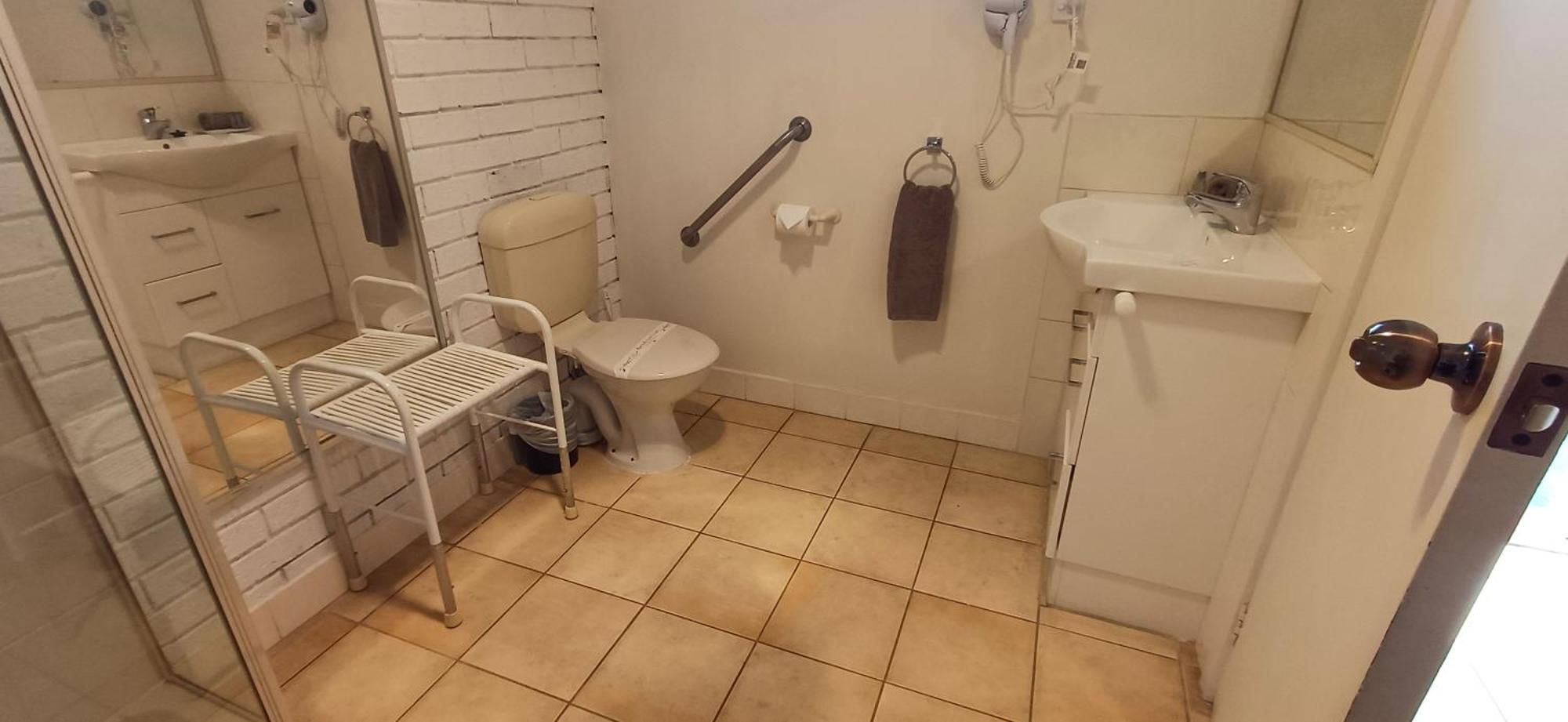 Bristol Hill Motor Inn&Peppa's Licensed Restaurant Maryborough Esterno foto