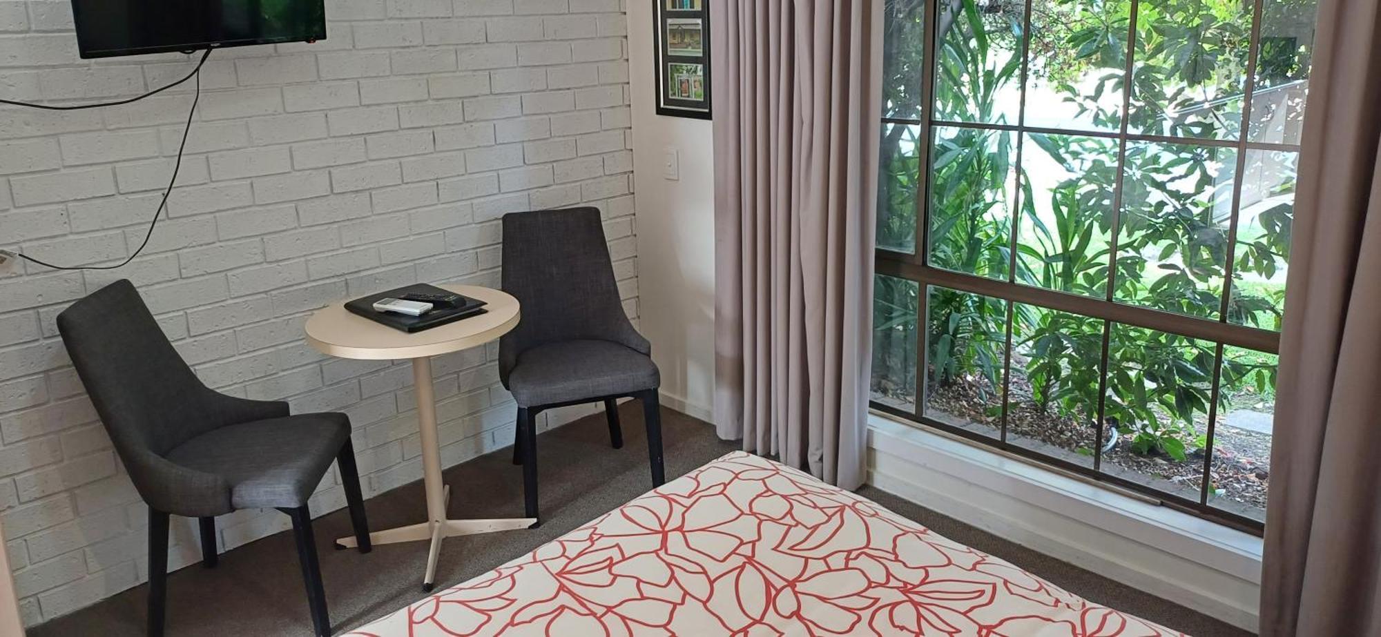 Bristol Hill Motor Inn&Peppa's Licensed Restaurant Maryborough Esterno foto