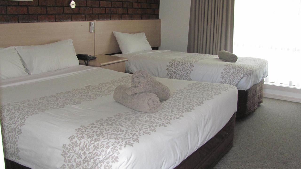 Bristol Hill Motor Inn&Peppa's Licensed Restaurant Maryborough Esterno foto